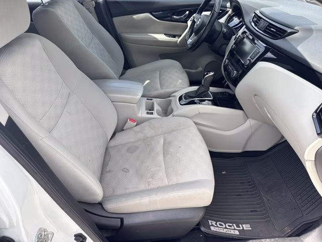 2019 Pearl White Tricoat Nissan Rogue Sport SV FWD SUV