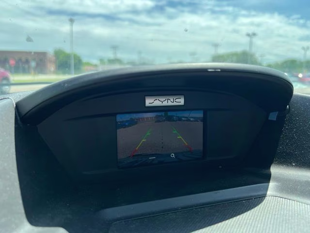 2017 White Gold Metallic Ford Escape SE FWD SUV