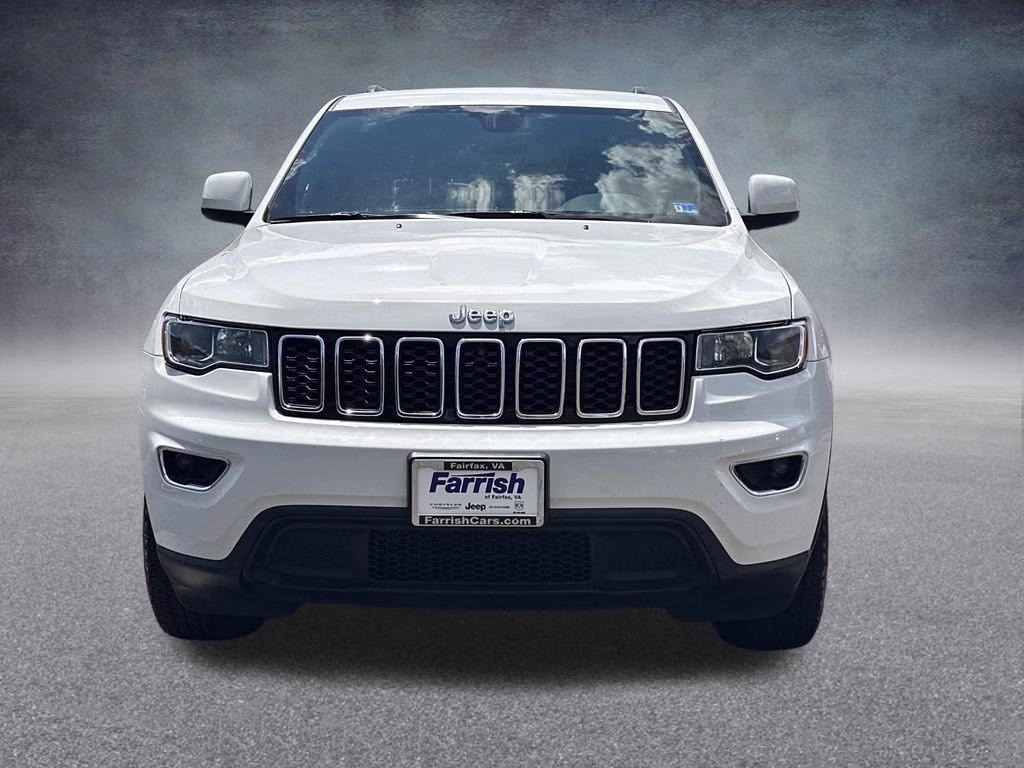 2017 Bright White Clearcoat Jeep Grand Cherokee Laredo 4X4 SUV