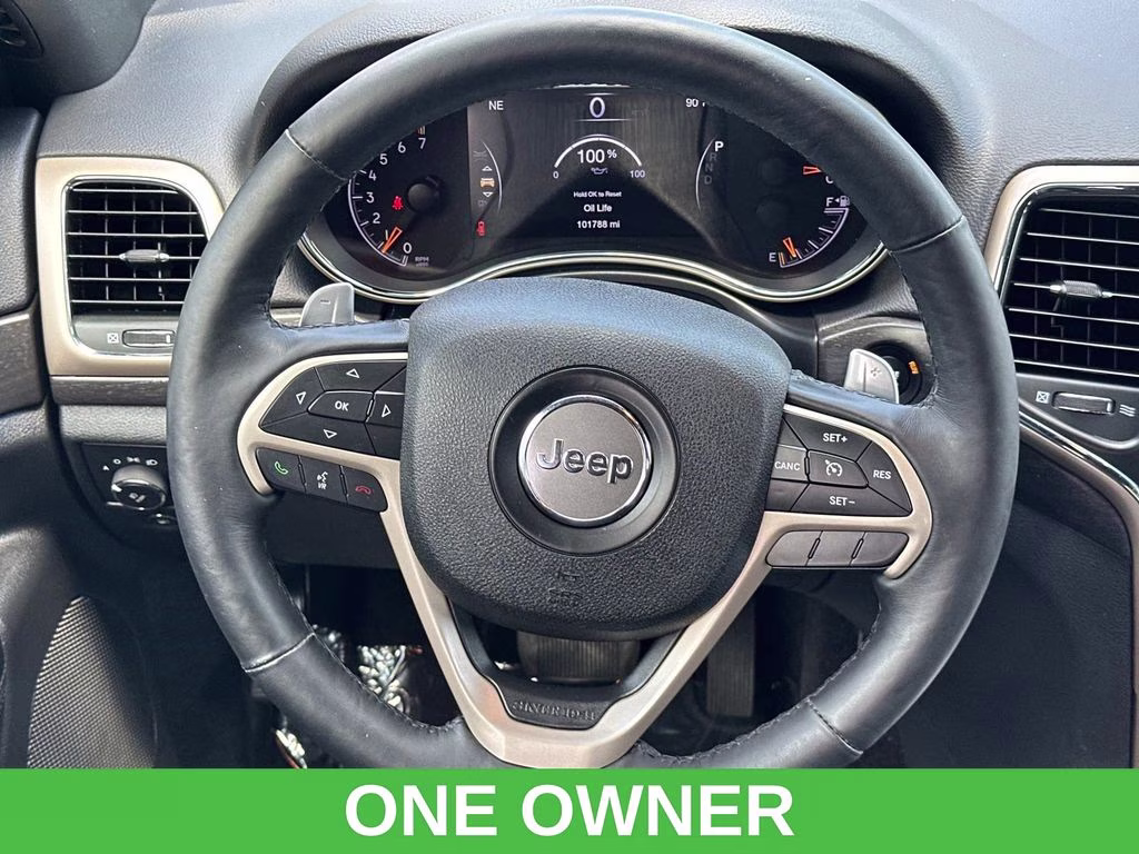 2017 Bright White Clearcoat Jeep Grand Cherokee Laredo 4X4 SUV