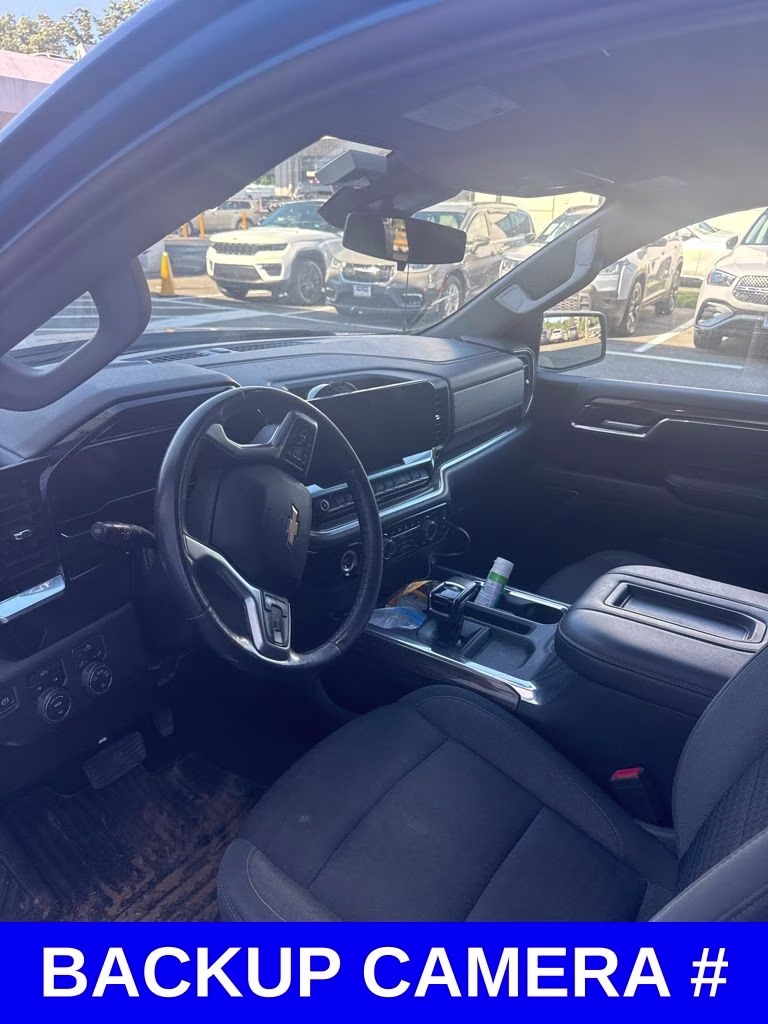 2022 Glacier Blue Metallic Chevrolet Silverado 1500 LT 4X4 Truck