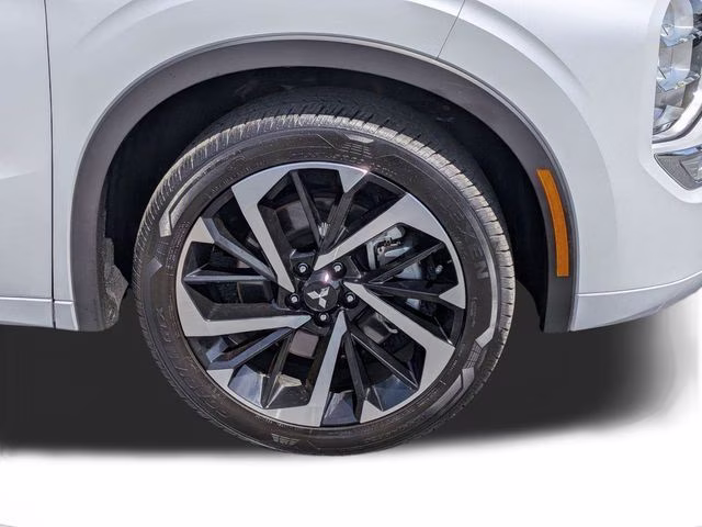 2023 White Diamond Mitsubishi Outlander SEL FWD SUV