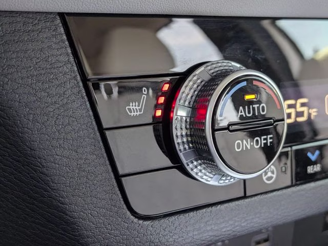 2023 White Diamond Mitsubishi Outlander SEL FWD SUV