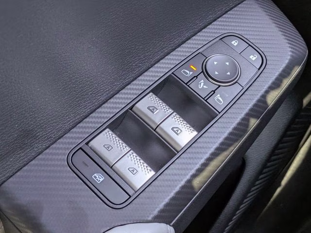 2023 White Diamond Mitsubishi Outlander SEL FWD SUV