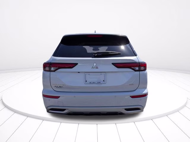 2023 White Diamond Mitsubishi Outlander SEL FWD SUV