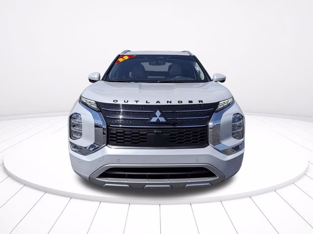 2023 White Diamond Mitsubishi Outlander SEL FWD SUV