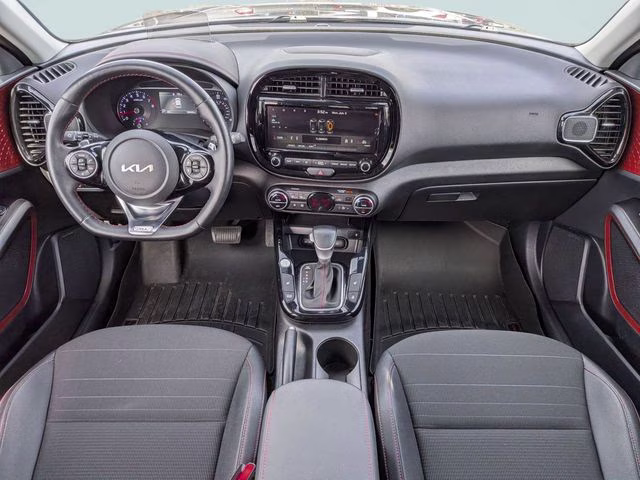 2022 Gravity Gray Kia Soul Turbo FWD Hatchback