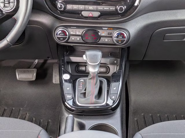 2022 Gravity Gray Kia Soul Turbo FWD Hatchback