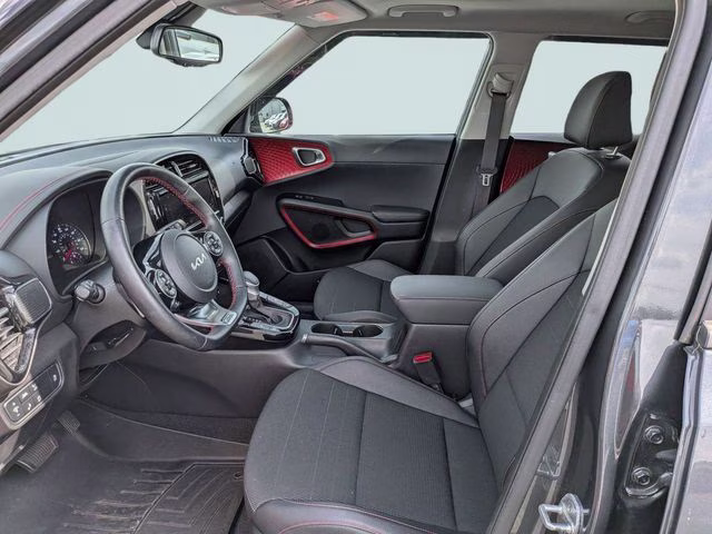 2022 Gravity Gray Kia Soul Turbo FWD Hatchback