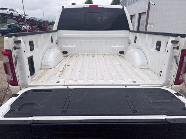 2022 White Metallic Ford F-150 Lariat 4X4 Truck