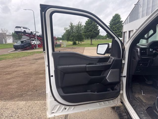 2022 White Metallic Ford F-150 Lariat 4X4 Truck