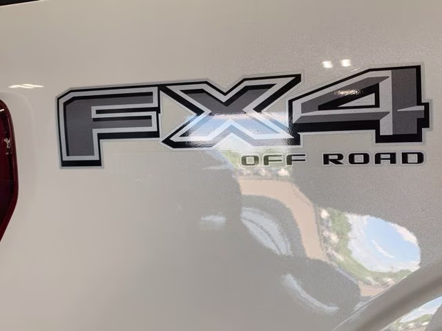 2022 White Metallic Ford F-150 Lariat 4X4 Truck