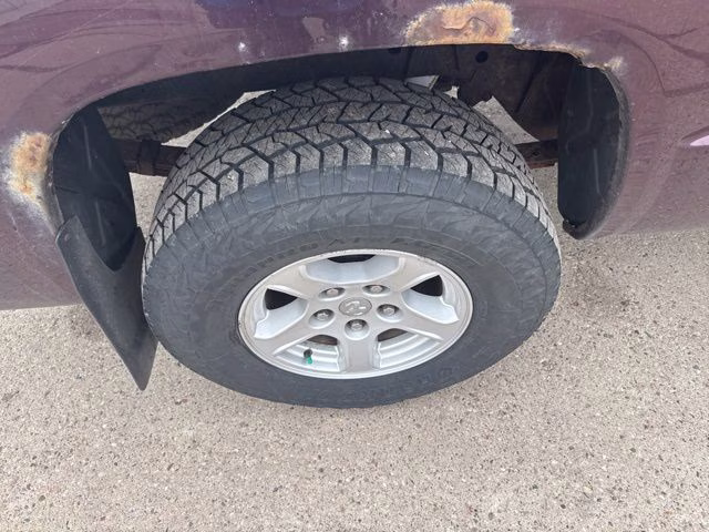 2005 Gray Dodge Dakota SLT 4X4 Truck