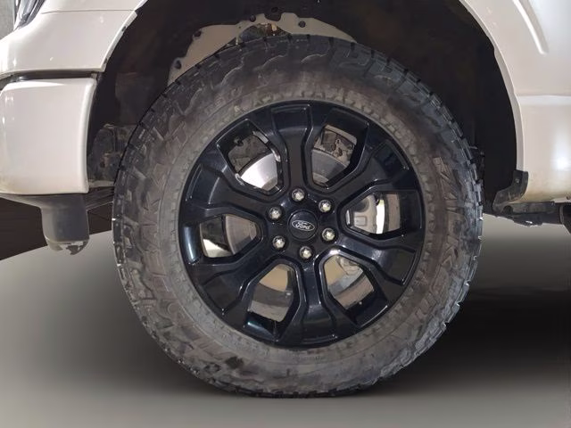 2022 White Metallic Ford F-150 Lariat 4X4 Truck