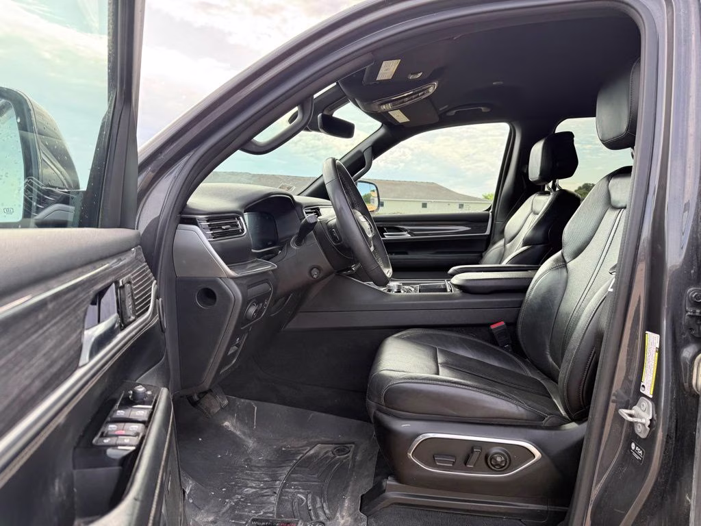 2022 Baltic Gray Metallic Clearcoat Jeep Wagoneer Series II 4X4 SUV
