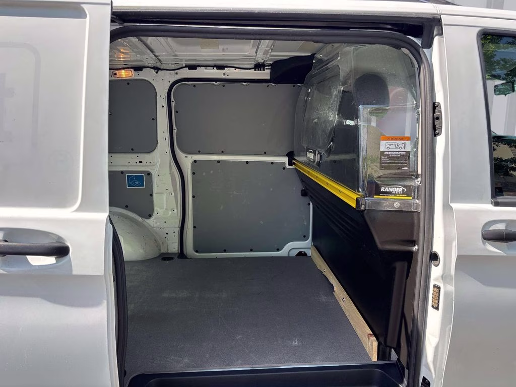 2022 White Mercedes-Benz Metris Cargo RWD Van