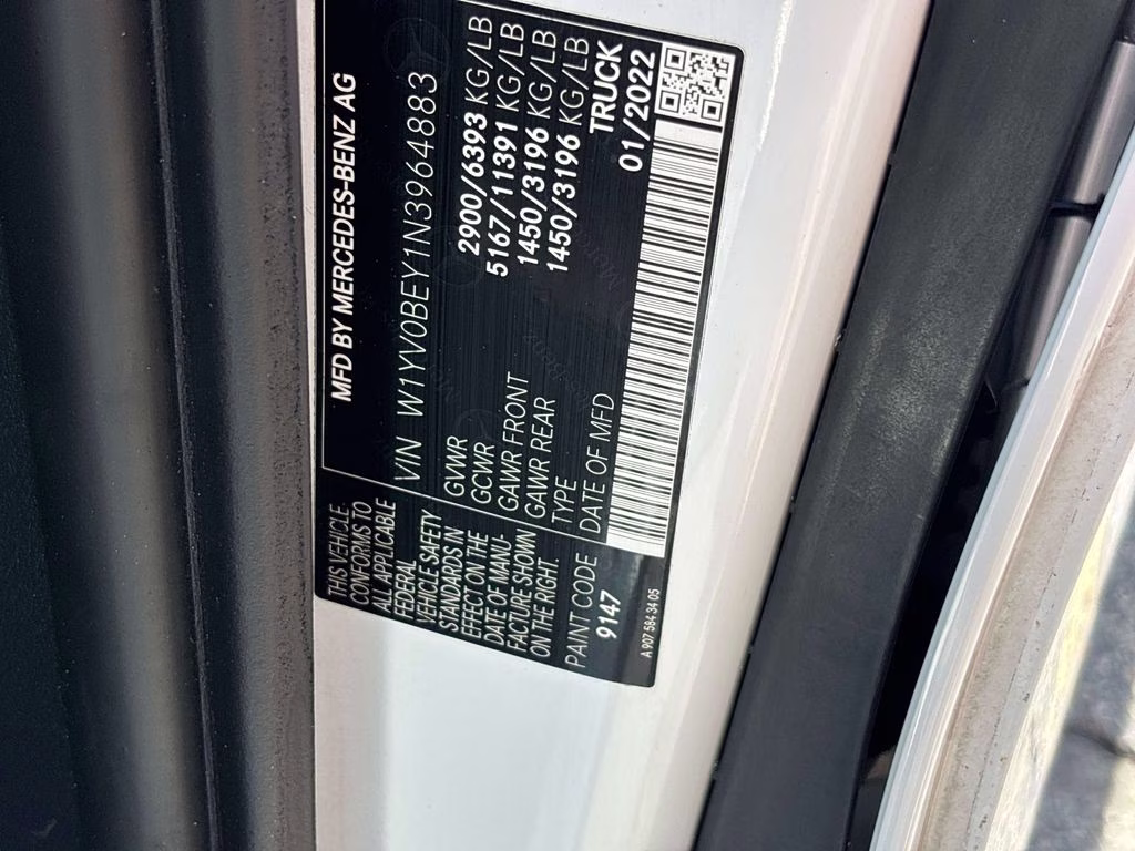 2022 White Mercedes-Benz Metris Cargo RWD Van
