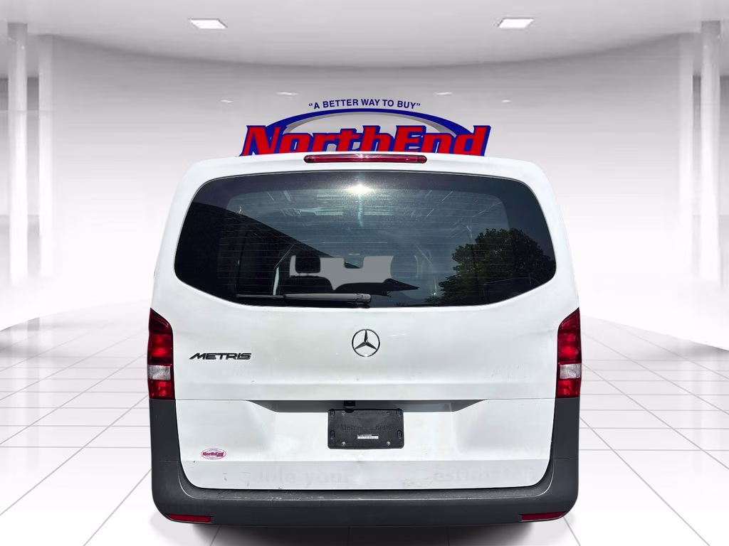 2022 White Mercedes-Benz Metris Cargo RWD Van