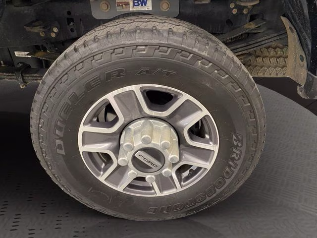 2024 Antimatter Blue Metallic Ford Super Duty F-250 SRW Lariat 4X4 Truck