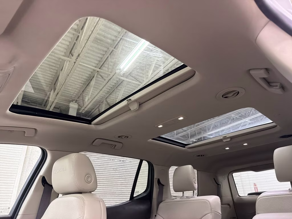 2018 White Frost Tricoat GMC Acadia Denali FWD SUV