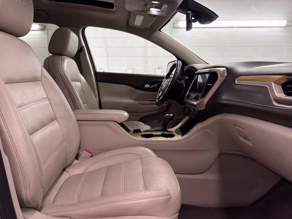 2018 White Frost Tricoat GMC Acadia Denali FWD SUV