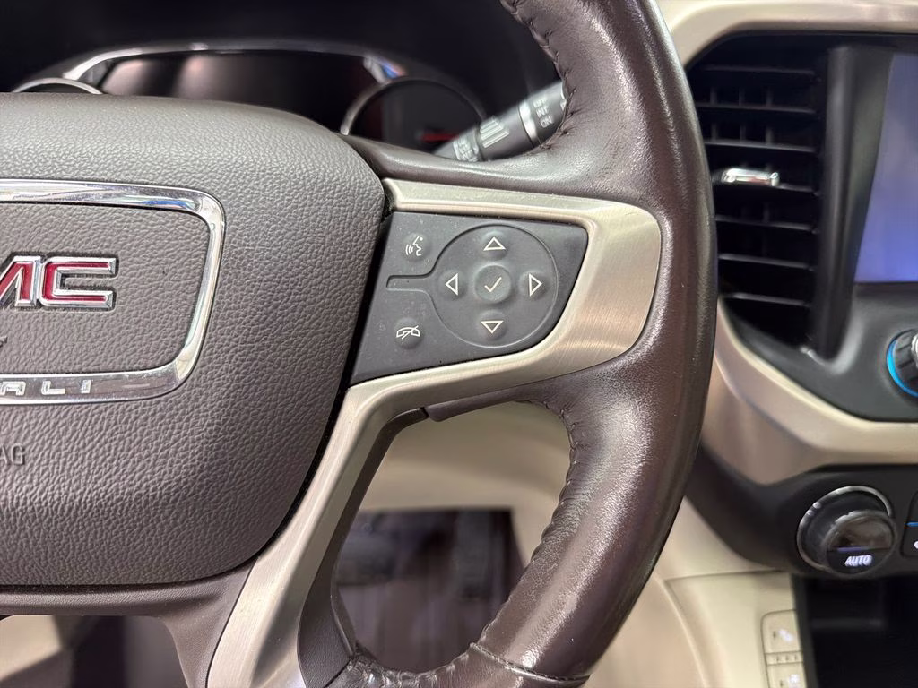 2018 White Frost Tricoat GMC Acadia Denali FWD SUV