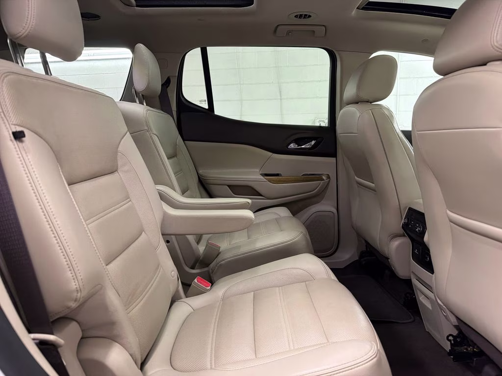 2018 White Frost Tricoat GMC Acadia Denali FWD SUV