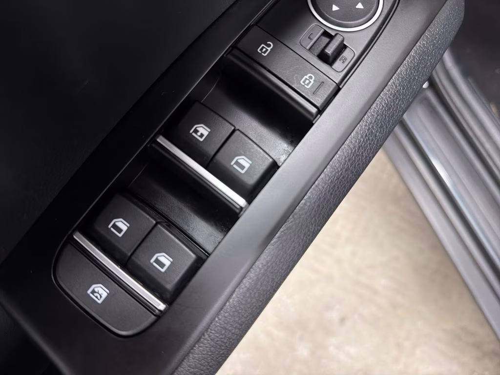 2025 Gravity Gray Kia Soul LX FWD Hatchback