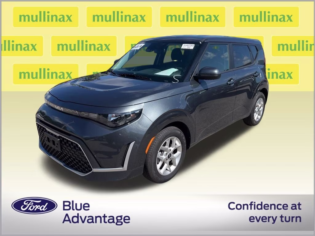 2025 Gravity Gray Kia Soul LX FWD Hatchback