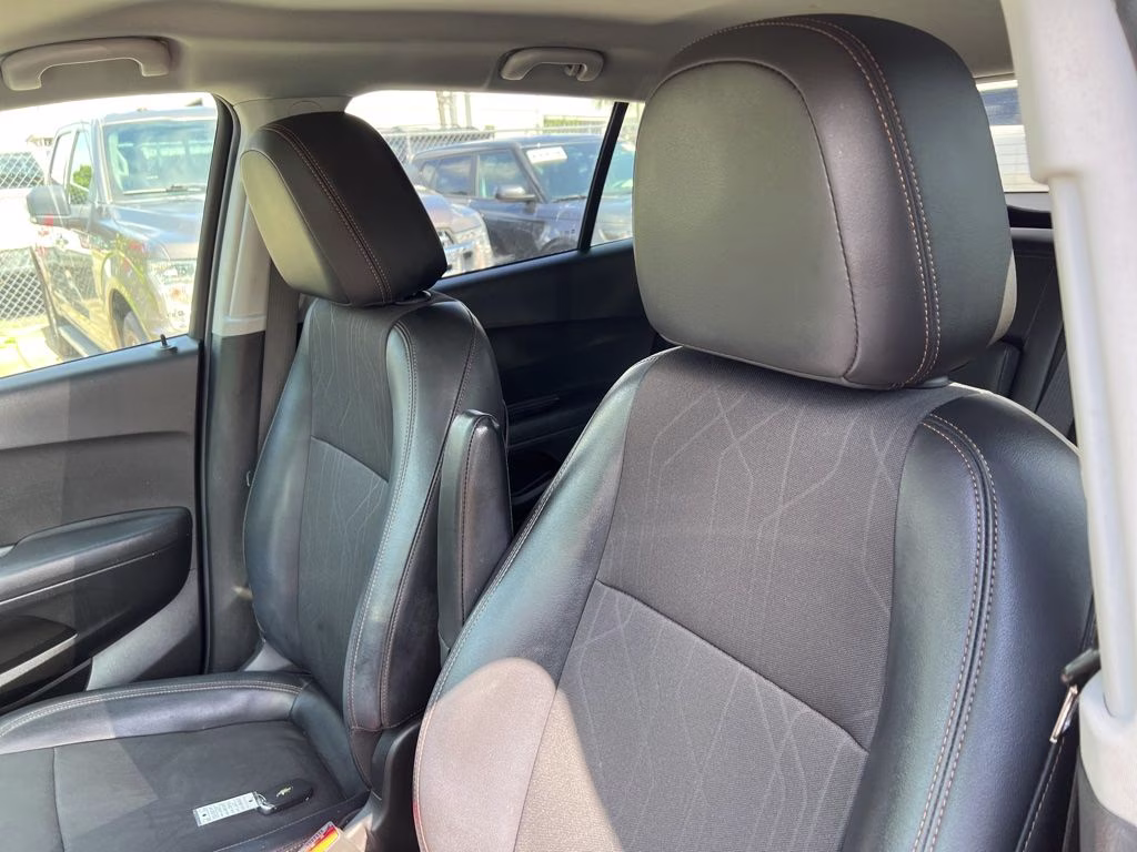 2019 Mosaic Black Metallic Chevrolet Trax LT FWD SUV