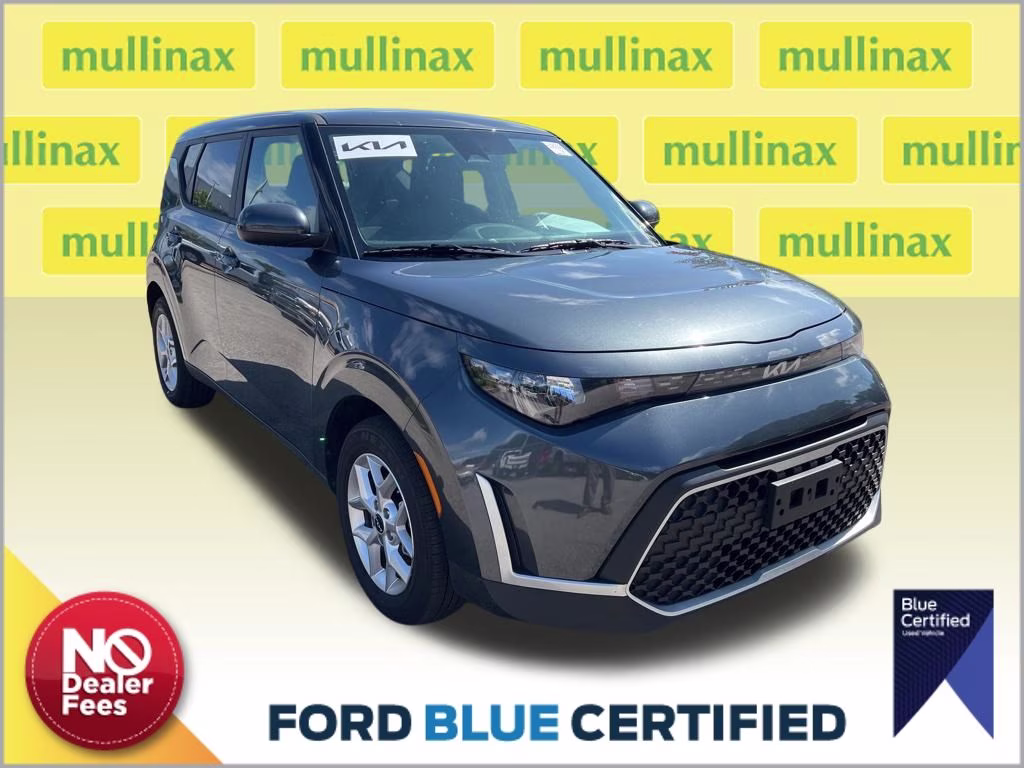 2025 Gravity Gray Kia Soul LX FWD Hatchback