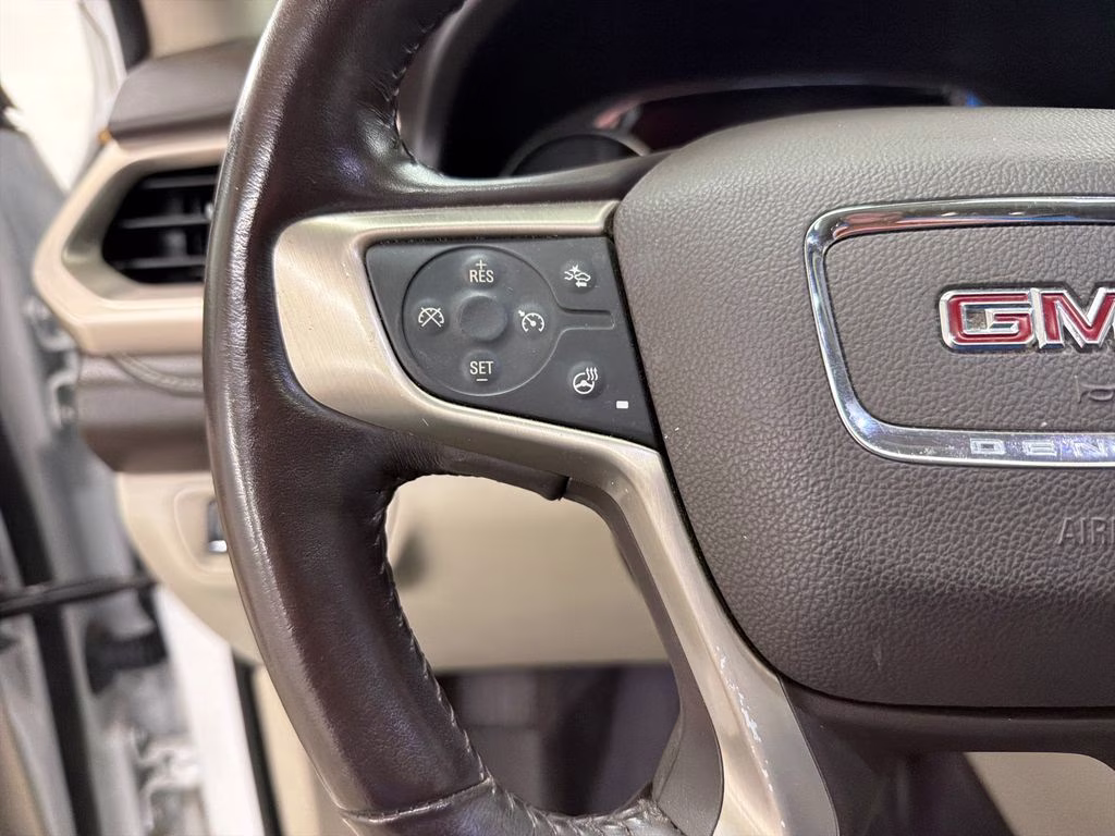 2018 White Frost Tricoat GMC Acadia Denali FWD SUV