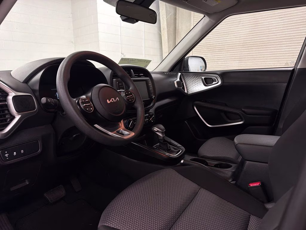 2025 Gravity Gray Kia Soul LX FWD Hatchback