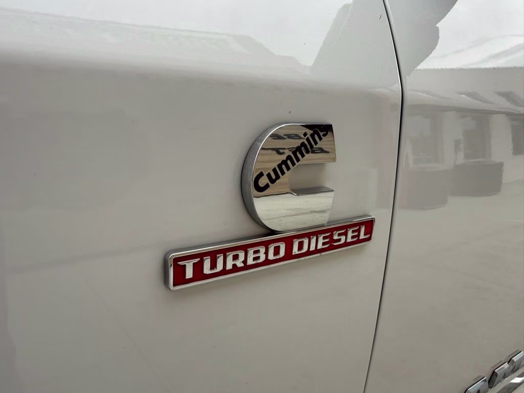 2022 Bright White Clearcoat Ram 2500 Big Horn 4X4 Truck