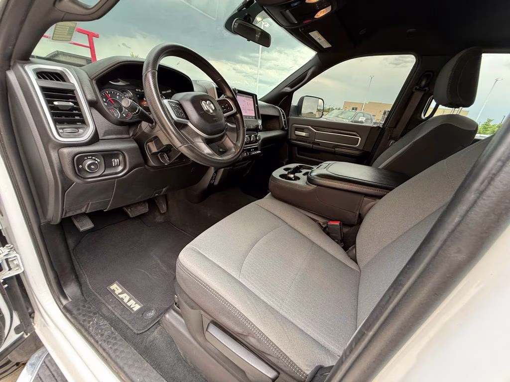 2022 Bright White Clearcoat Ram 2500 Big Horn 4X4 Truck