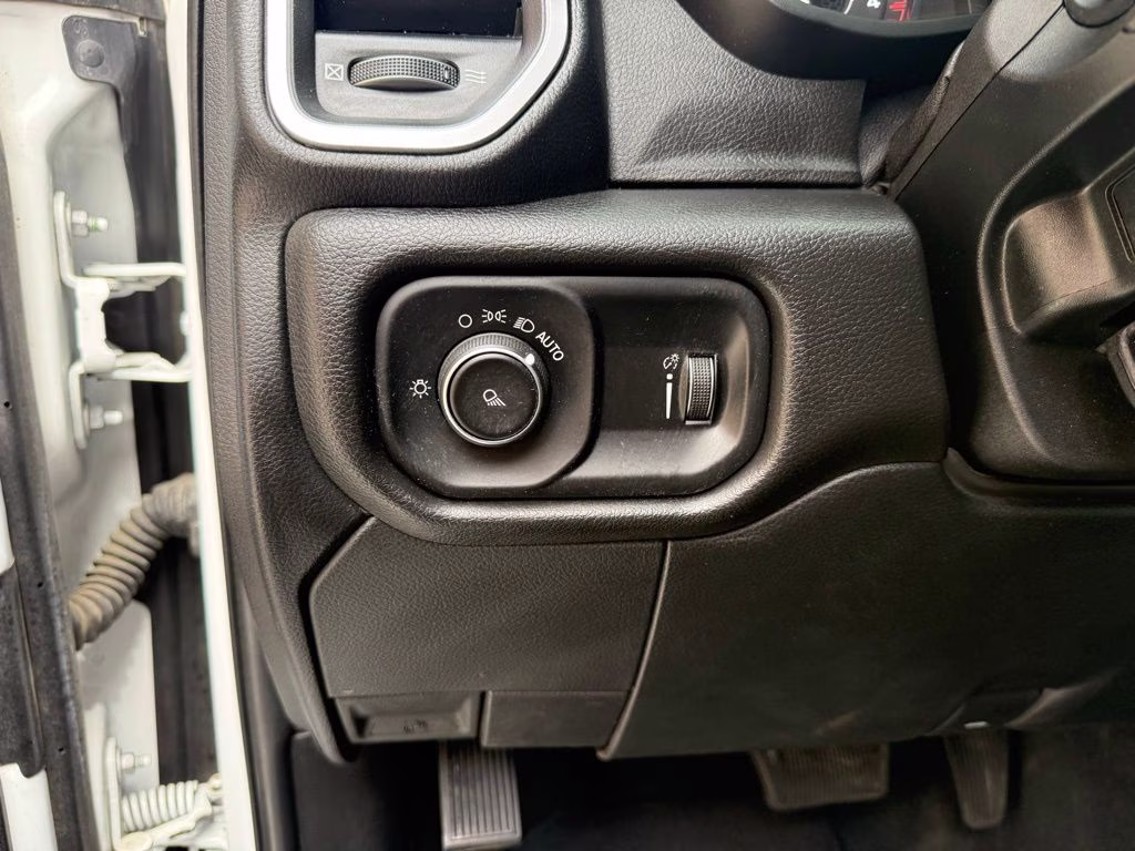 2022 Bright White Clearcoat Ram 2500 Big Horn 4X4 Truck