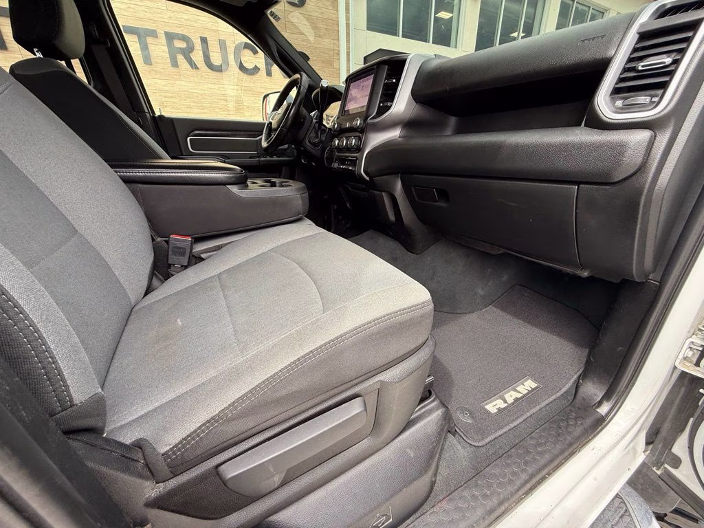 2022 Bright White Clearcoat Ram 2500 Big Horn 4X4 Truck
