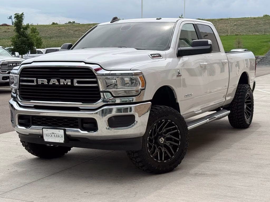 2022 Bright White Clearcoat Ram 2500 Big Horn 4X4 Truck