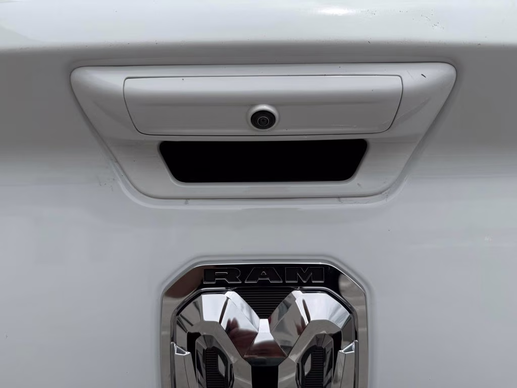 2022 Bright White Clearcoat Ram 2500 Big Horn 4X4 Truck