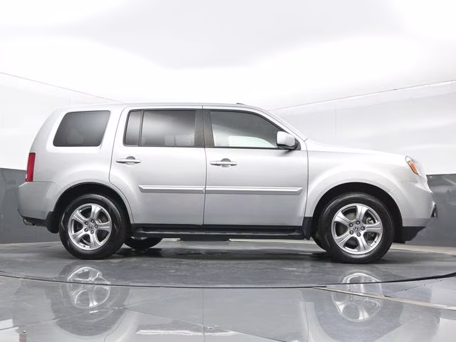 2012 Alabaster Silver Metallic Honda Pilot EX-L FWD SUV