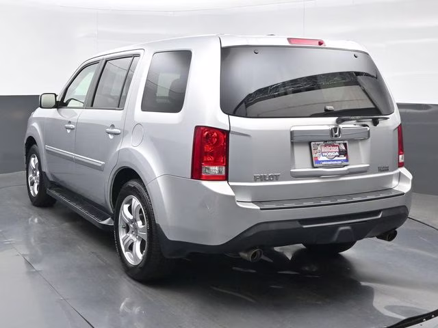 2012 Alabaster Silver Metallic Honda Pilot EX-L FWD SUV