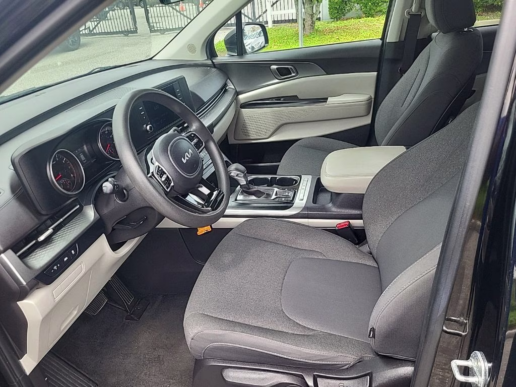 2022 Aurora Black Kia Carnival LX FWD Van