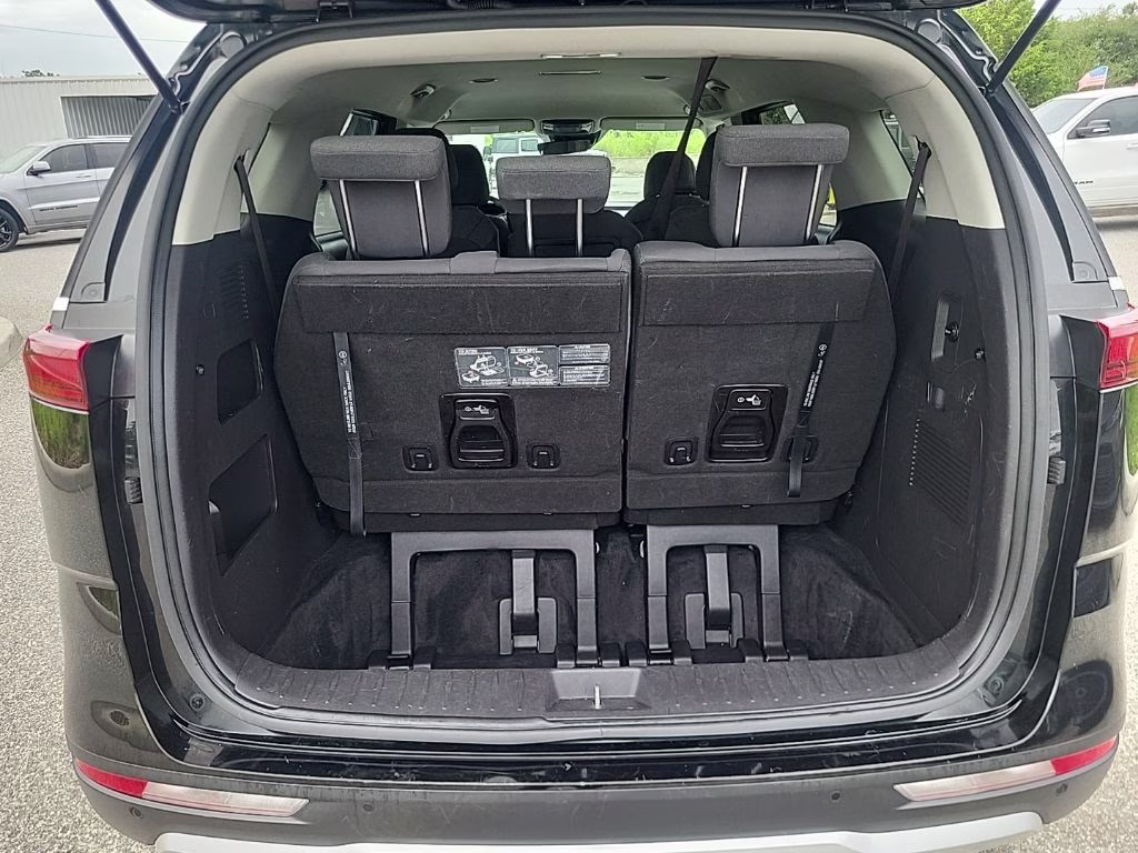 2022 Aurora Black Kia Carnival LX FWD Van