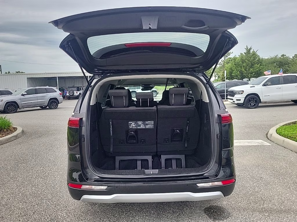 2022 Aurora Black Kia Carnival LX FWD Van