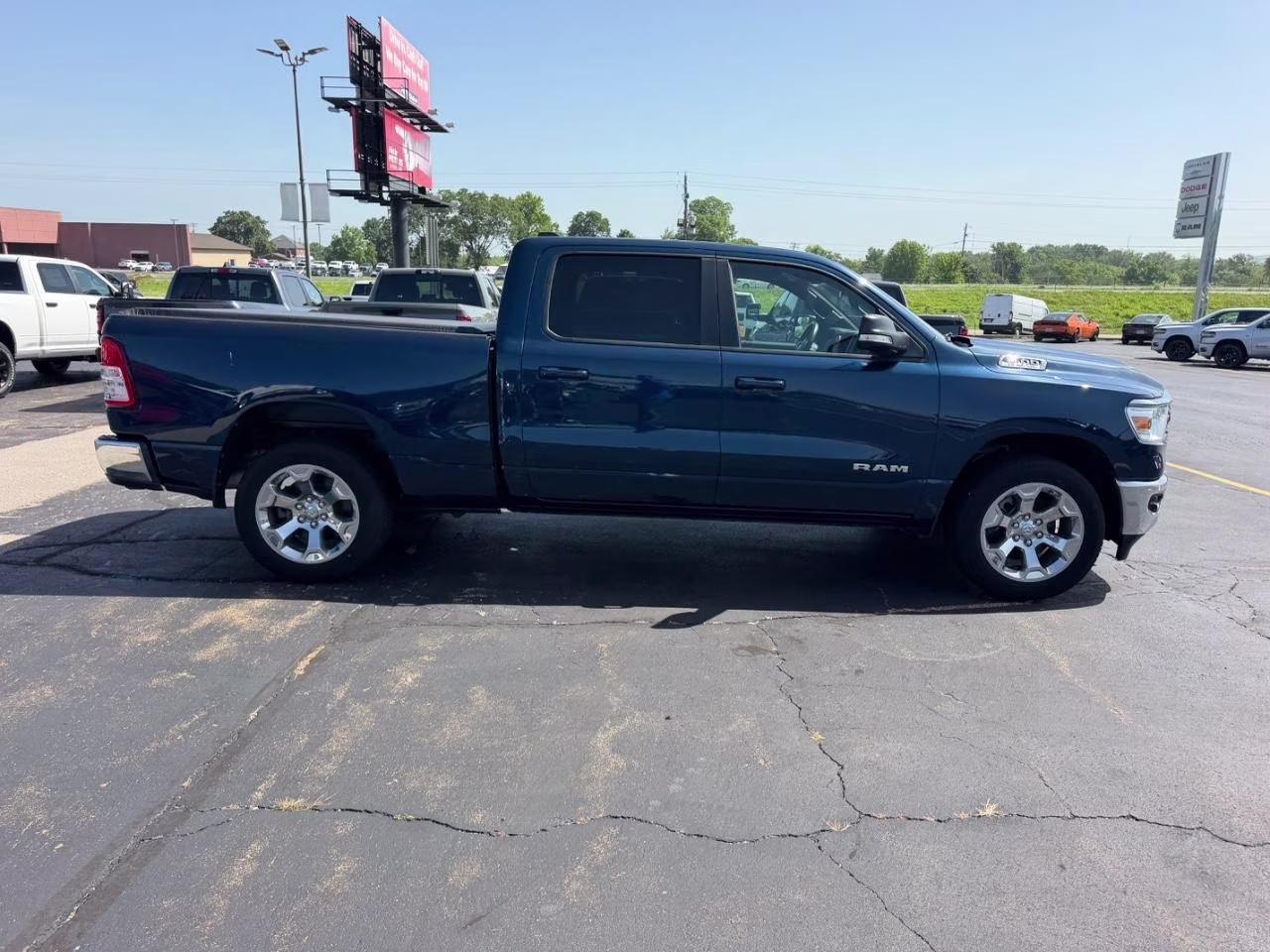 2022 Patriot Blue Pearlcoat Ram 1500 Big Horn/Lone Star 4X4 Truck