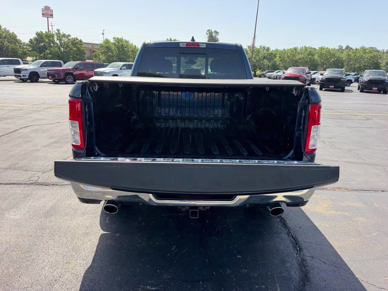 2022 Patriot Blue Pearlcoat Ram 1500 Big Horn/Lone Star 4X4 Truck