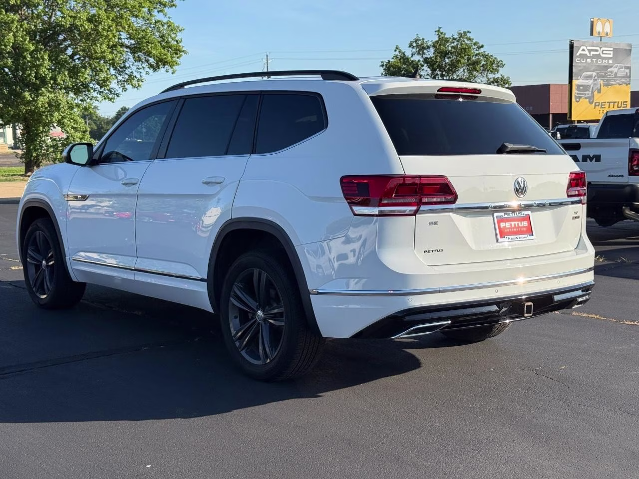 2020 Pure White Volkswagen Atlas 3.6L V6 SE 4MOTION AWD SUV