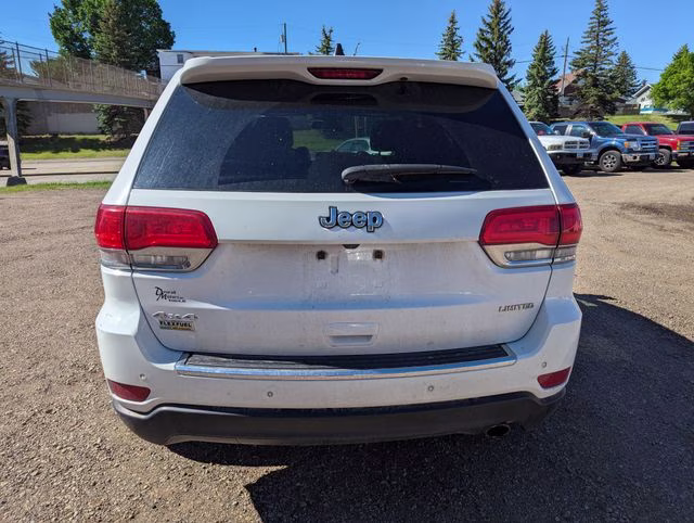 2015 Bright White Clearcoat Jeep Grand Cherokee Limited 4X4 SUV