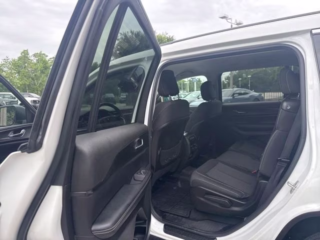 2024 Bright White Clearcoat Jeep Grand Cherokee L Laredo 4X4 SUV