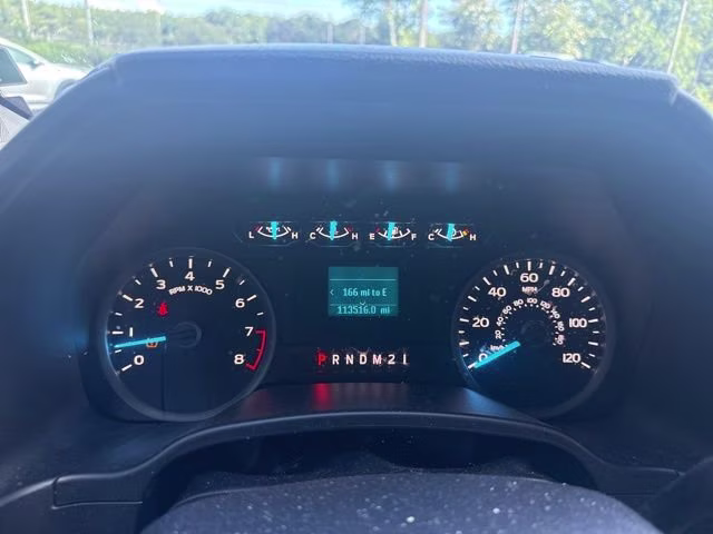 2018 Oxford White Ford F-150 XLT Crew Cab Pickup RWD Truck